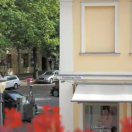 Cafe Alice & Gmbh *