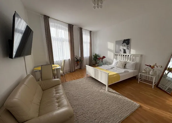 旅馆 Cafe Alice & Gmbh 波茨坦